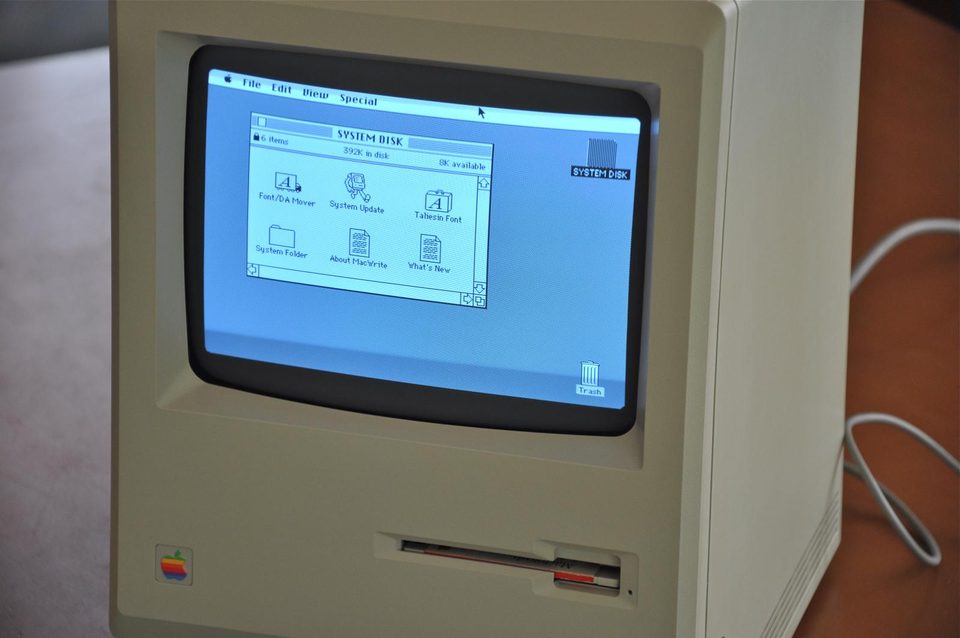 An Apple Macintosh 512K desktop system: the material setting of early personal computing.